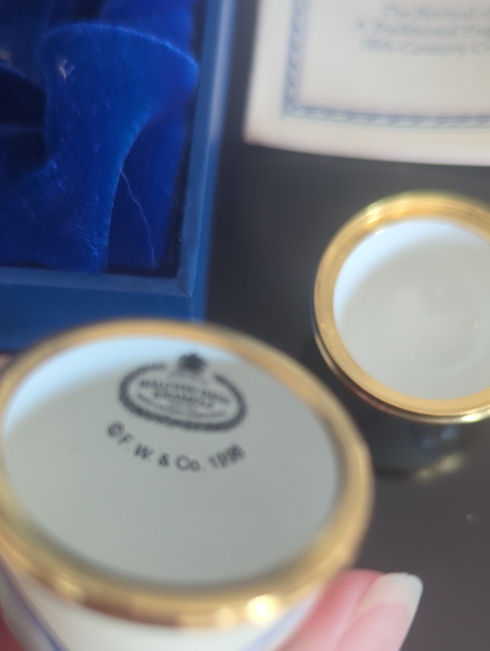 Halcyon days Blue and Gold Enamel Peter Rabbit Egg Trinket Box - Picture 6 of 6